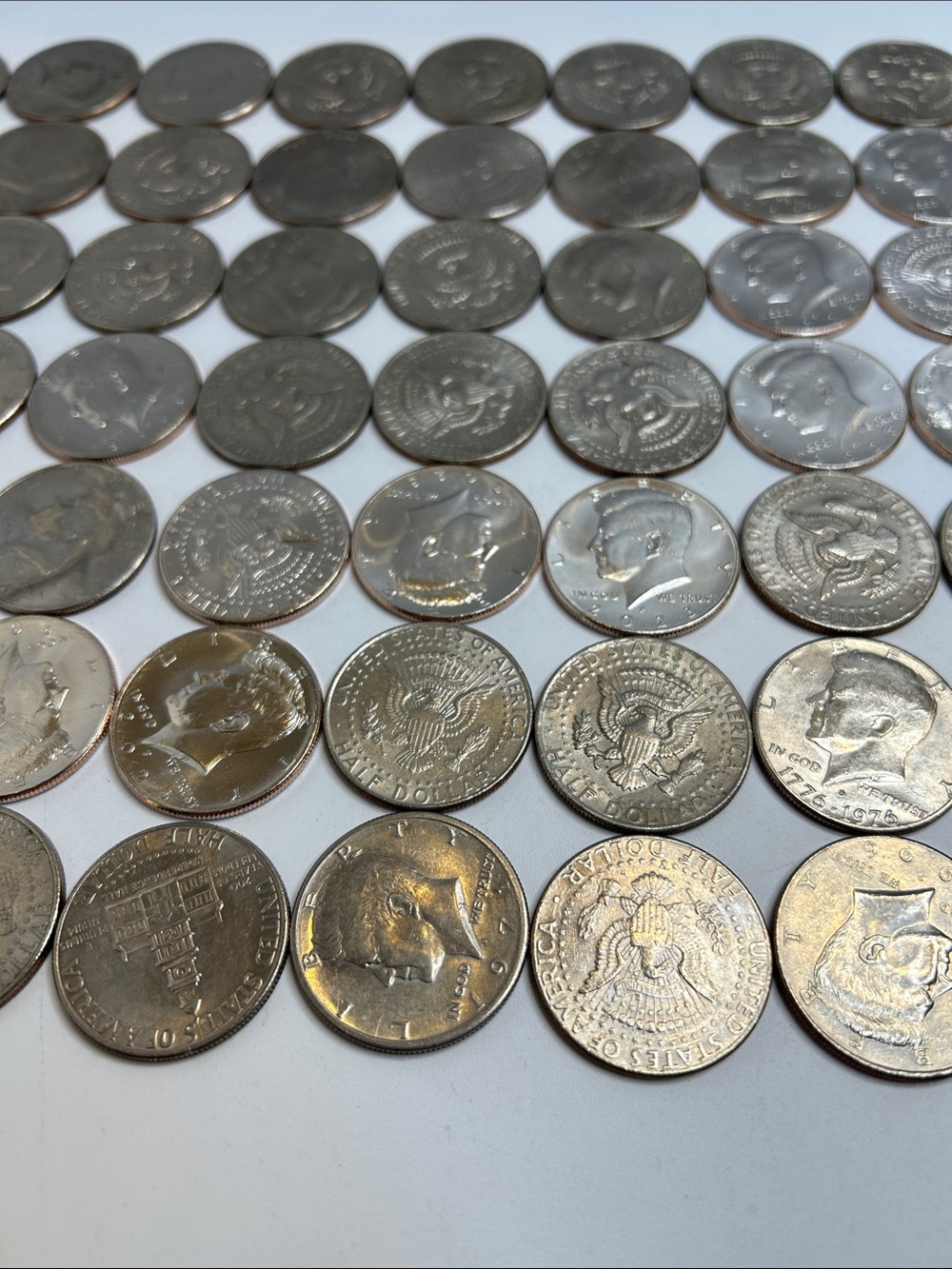 Large Estate Sale Kennedy Half Dollars Coin Lot Face Value $35 Coin Collection - Picture 3 of 7